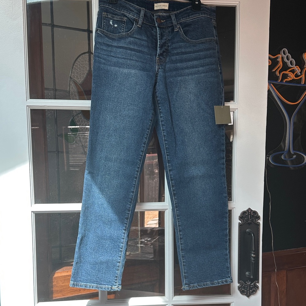 Stylish Denim Women's Straight Leg Jeans